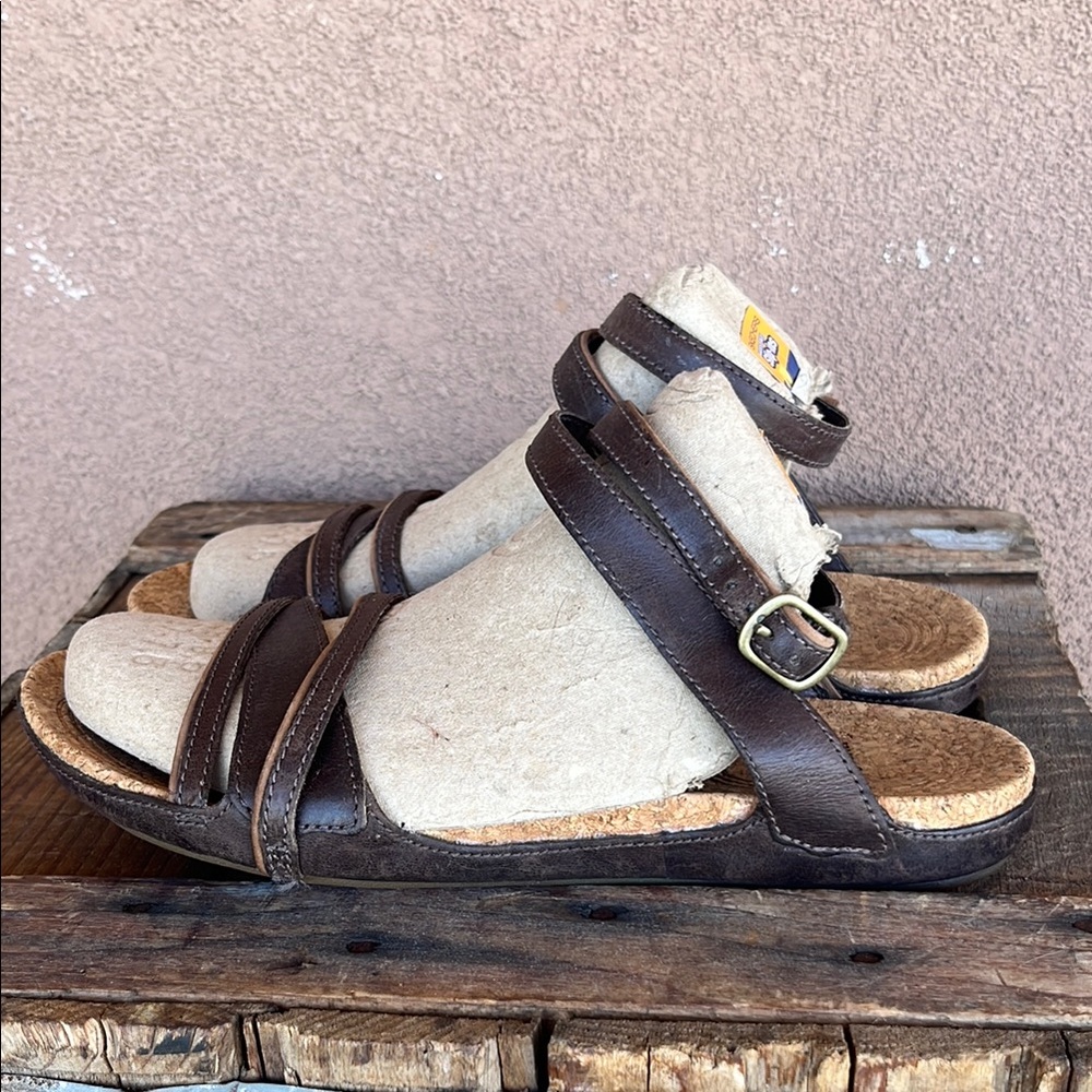 Patagonia Brown Strappy Sandals with Buckle